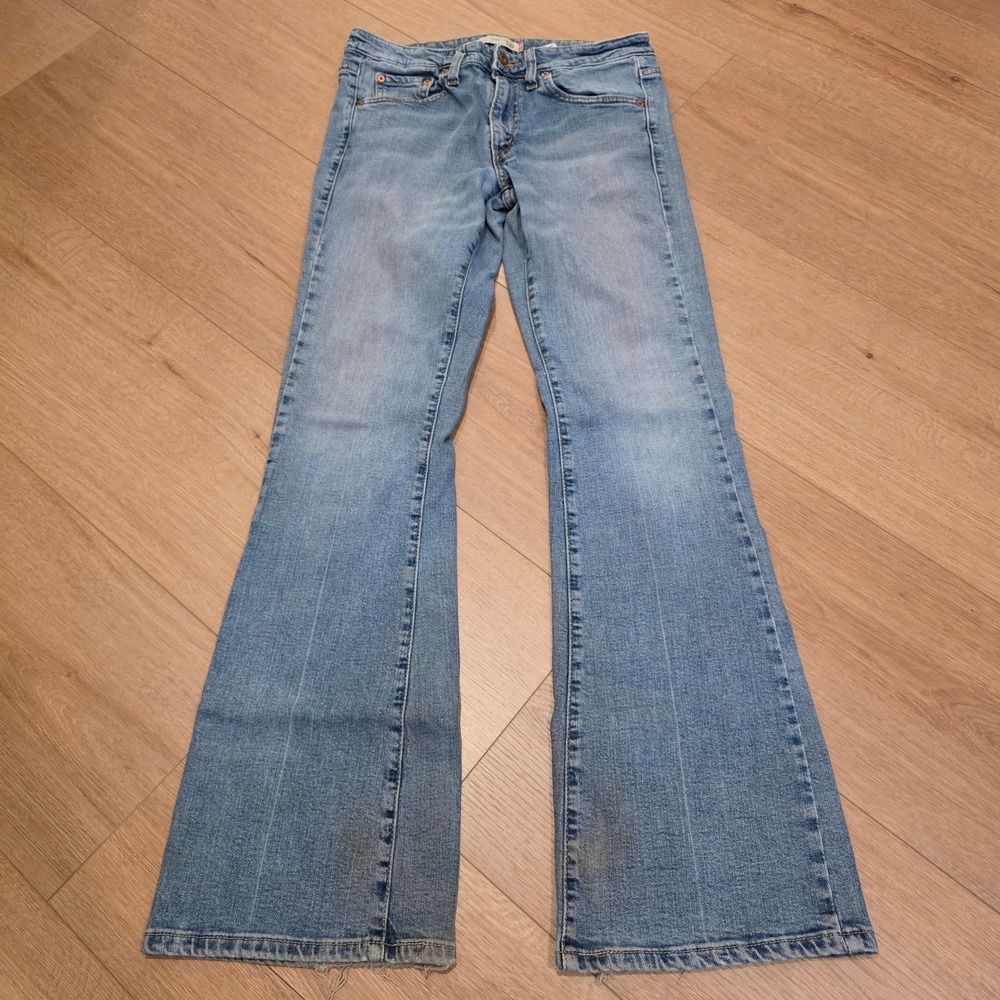 VTG Levis 519 Flare Jeans Womens 9L Light Wash Denim Mid Rise Bell Bottoms Y2K